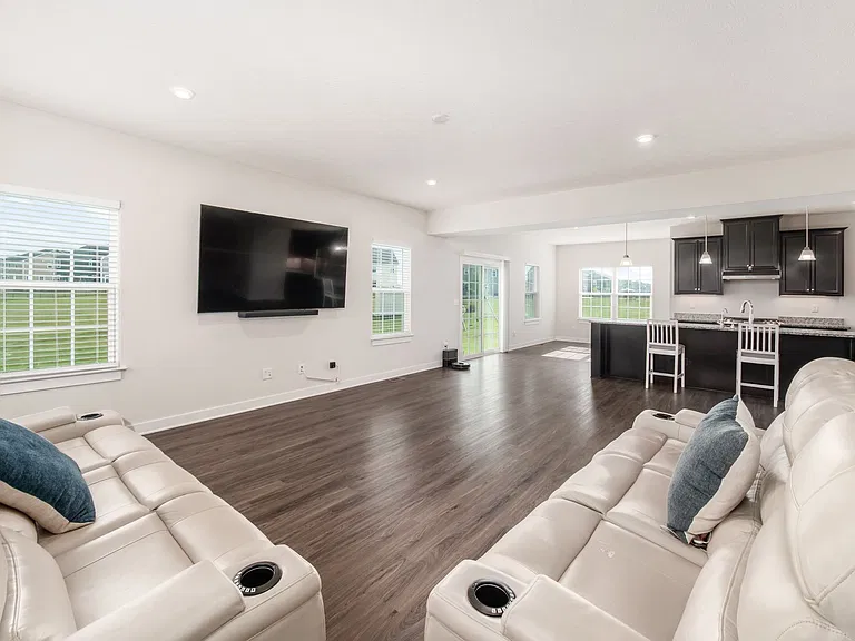 589 Melick Dr #1 — Photo 23