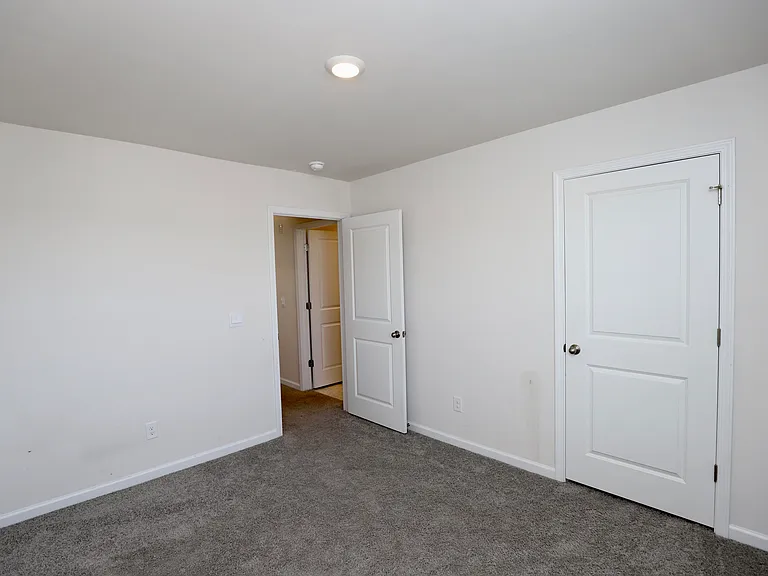 352 Sandbach Rd — Photo 36