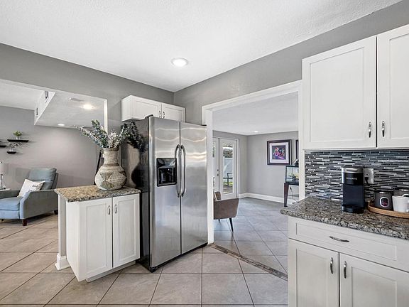 4th image of 5065A 31st Ave N