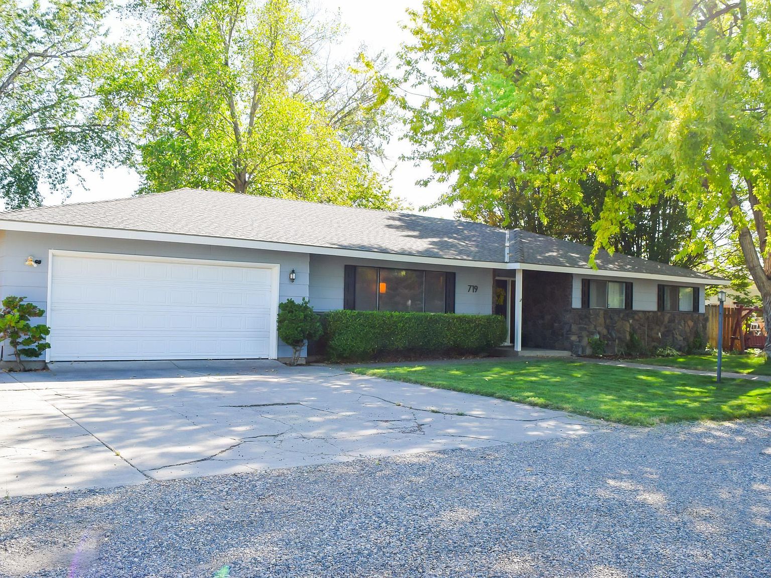 719 W 24th Ave, Kennewick, WA 99337 Zillow