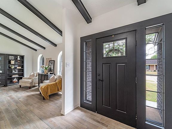 5th image of 11031 Sagemeadow Ln
