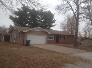 300 Highland Ave, Monett, MO 65708