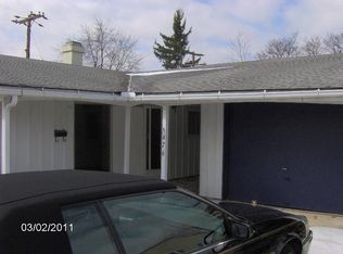 5476 Fenlake Rd, Bedford Heights, OH