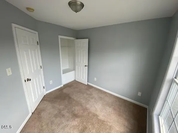 4004 Volkswalk Pl, Raleigh, NC 27610