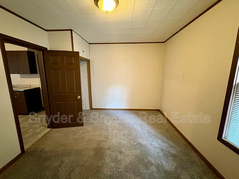 391 E Voris St — Photo 12