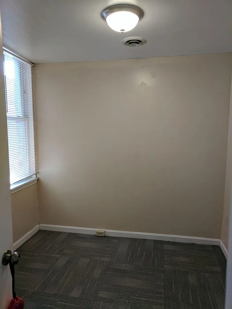255 Meyran Ave — Photo 2