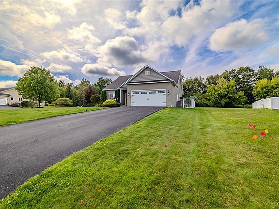 4th image of 2095 Whisper Ridge Dr