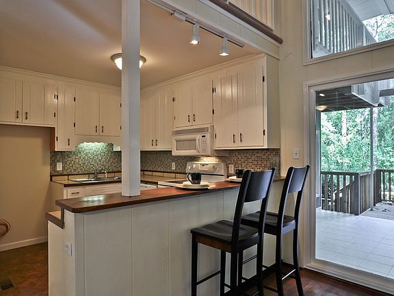 Decks and Windows everywhere !