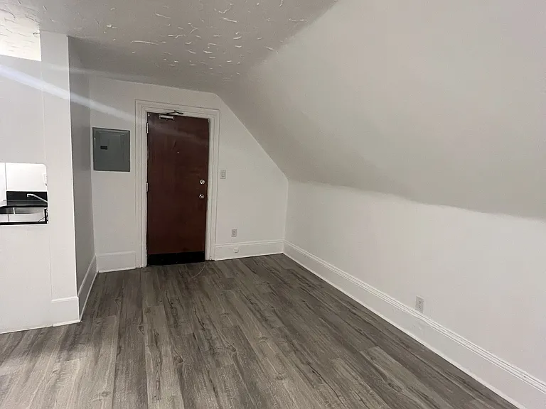 379 Cooper St — Photo 40