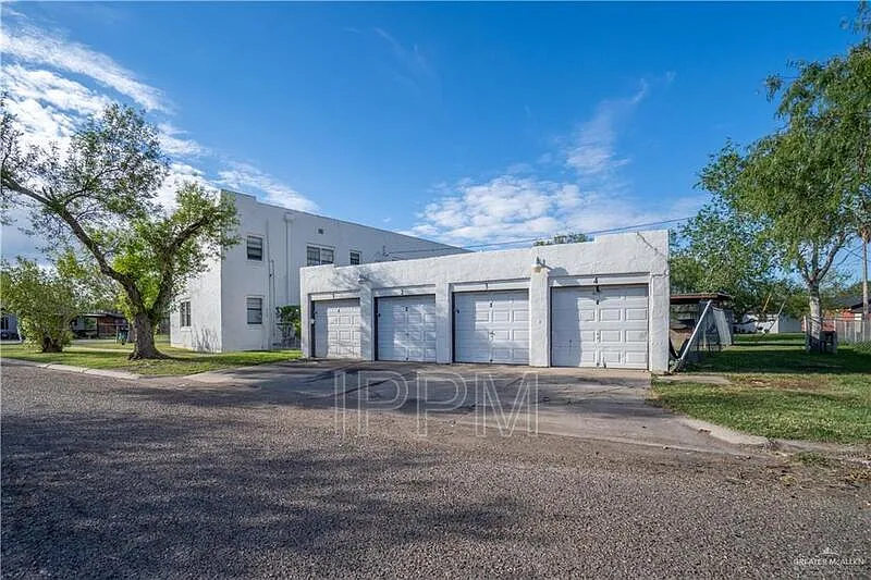 1 bed, 1.0 bath, 875 sqft, $700 — Photo 3