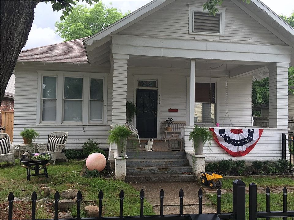2nd image of 618 S 3rd St