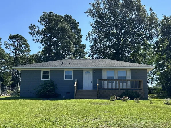 3921 Village Dr, Fayetteville, NC 28304