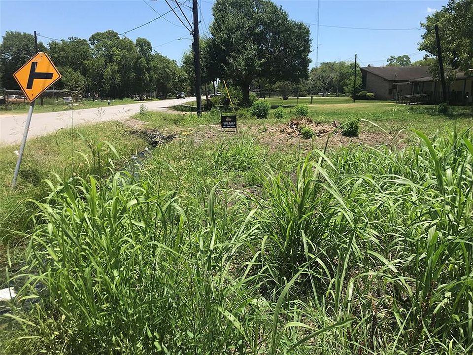 1st image of 5210 S Acres Dr