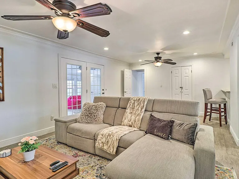 411 Ramble Ln — Photo 12