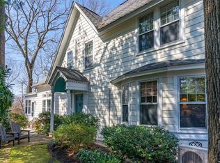 67 Hollywood Pl, Huntington, NY 11743