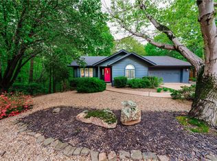 4 Yarmouth Dr, Bella Vista, AR 72715