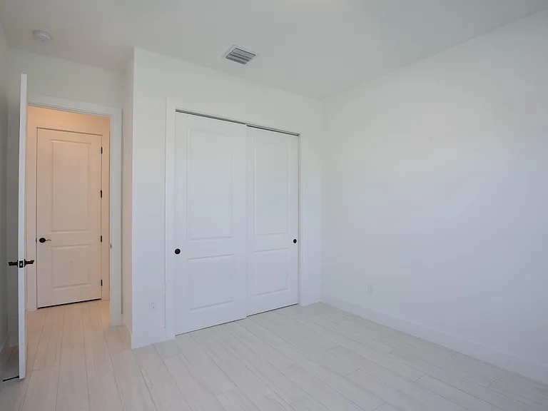 5576 Captiva Ln — Photo 18