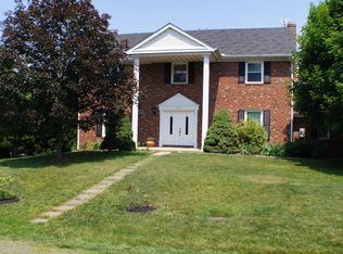 1606 Sereno Ct, Vienna, VA 22182