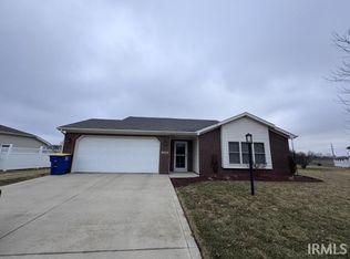 1206 W Sheffield Dr, Muncie, IN 47304