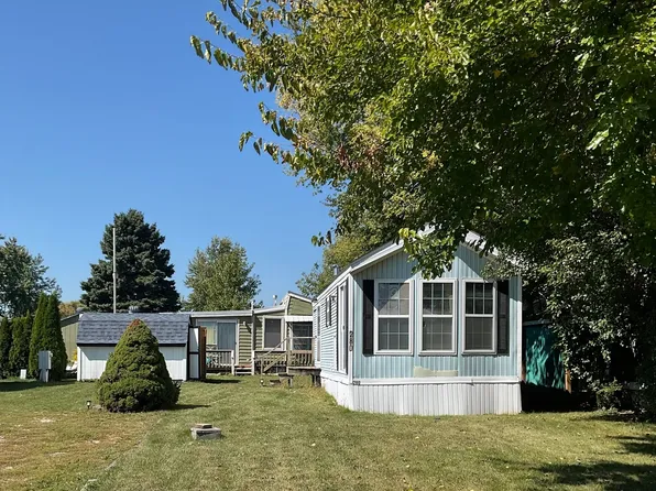 280 Misty Rdg, Lakemoor, IL 60051