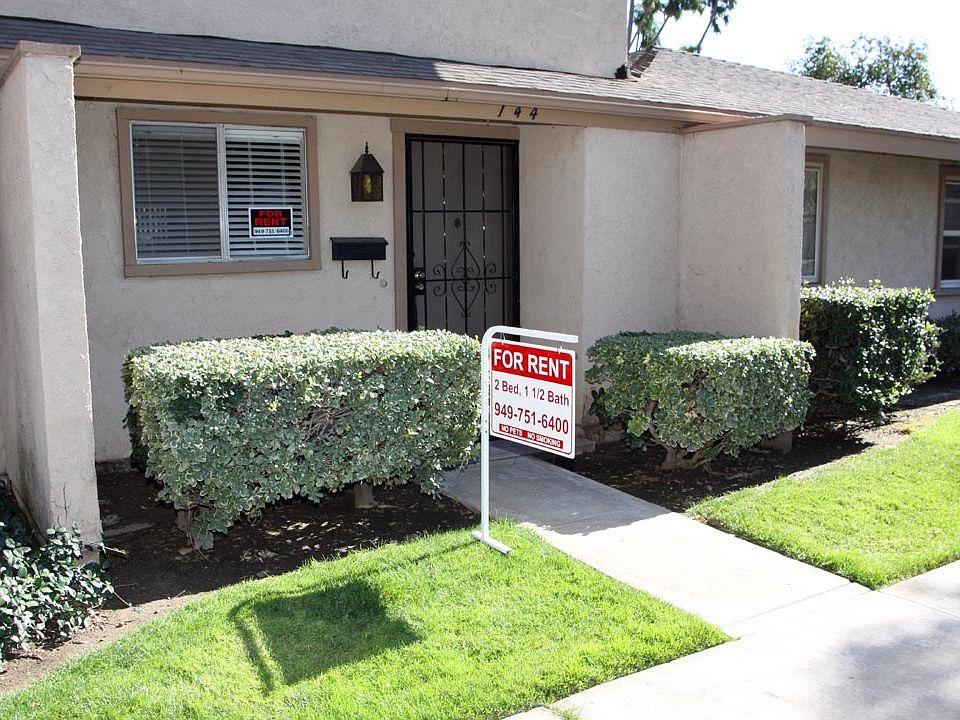 1st image of 144 Pembroke Ln