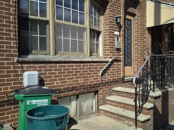 2832 S 16th St, Philadelphia, PA 19145