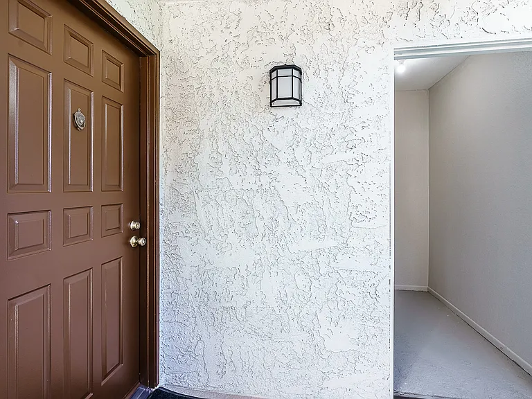 Ridgecrest Apartments — Photo 34