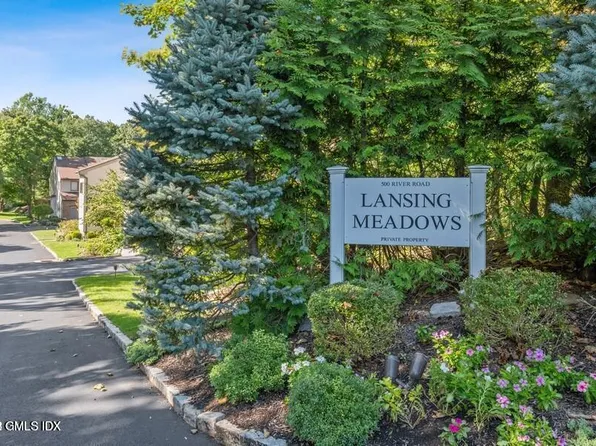 500 River Rd APT 12, Greenwich, CT 06807