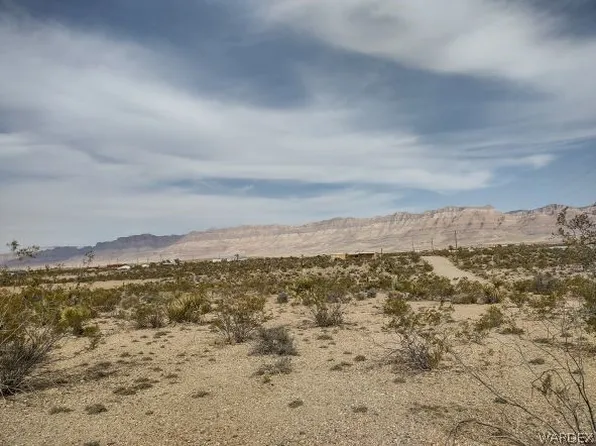 1221 W Calico Drive, Meadview, AZ 86444