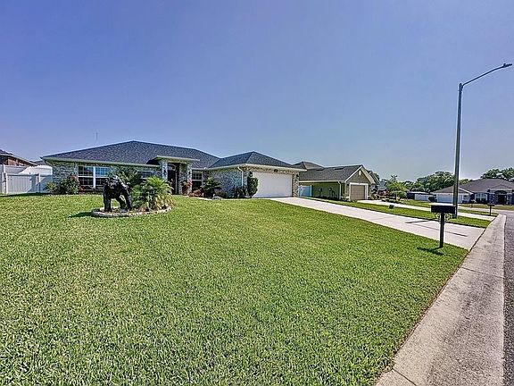 3rd image of 6919 SE 11th Pl