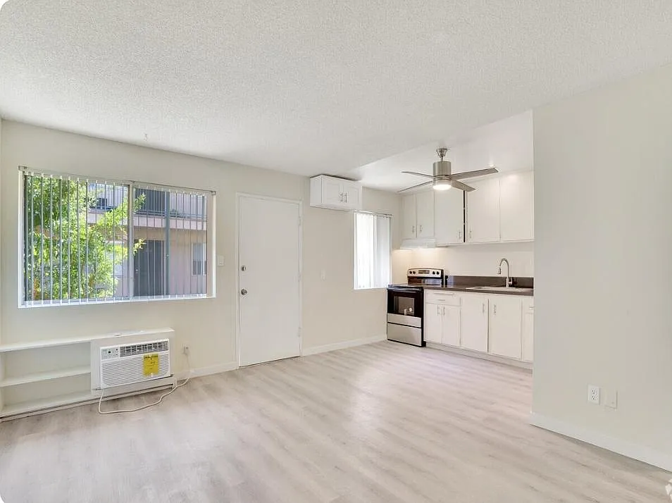 Clearwater Apartments — Photo 4