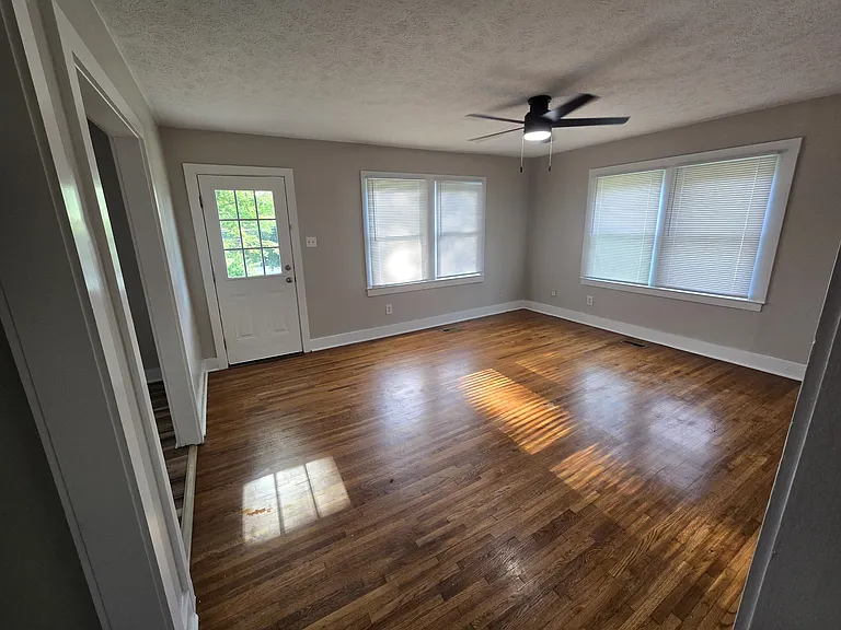 1805 Morningside Ave — Photo 14