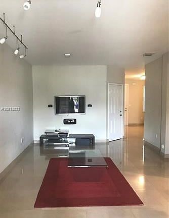 4th image of 10717 NW 75th St