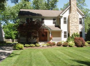 217 S Glendale Ave, Barrington, IL 60010