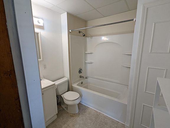 4th image of 38 Mansion Ave #2