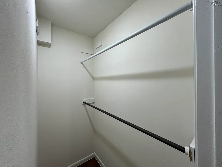 1824 Woodrow Ave — Photo 12