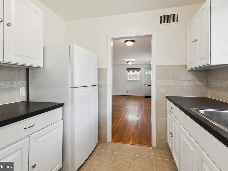 9923 Mayfield Dr — Photo 9