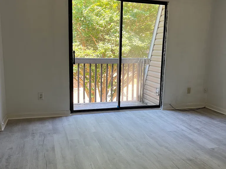 279 Summerwalk Cir — Photo 11