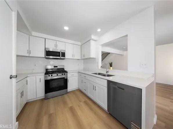 7951 Primrose Ln, Highland, CA 92346