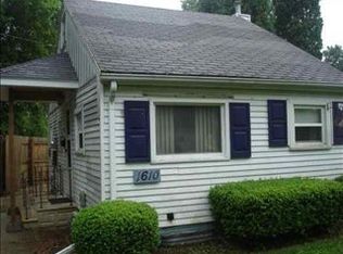 1610 E Ridgeway Ave, Waterloo, IA 50702