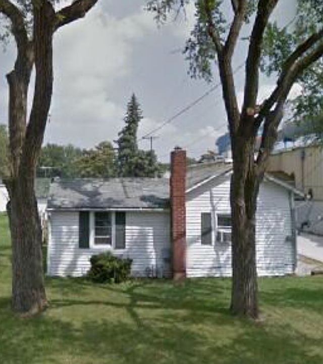 1st image of 304 Van Buren St