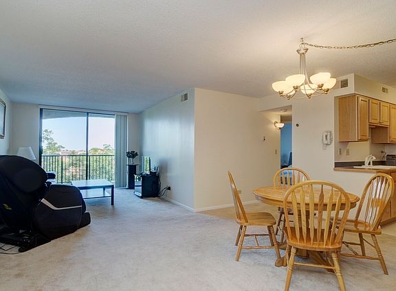 5th image of 509 Aurora Ave Unit 602