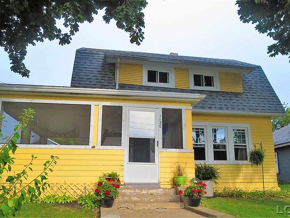 5th image of 1120 Lakeview Dr