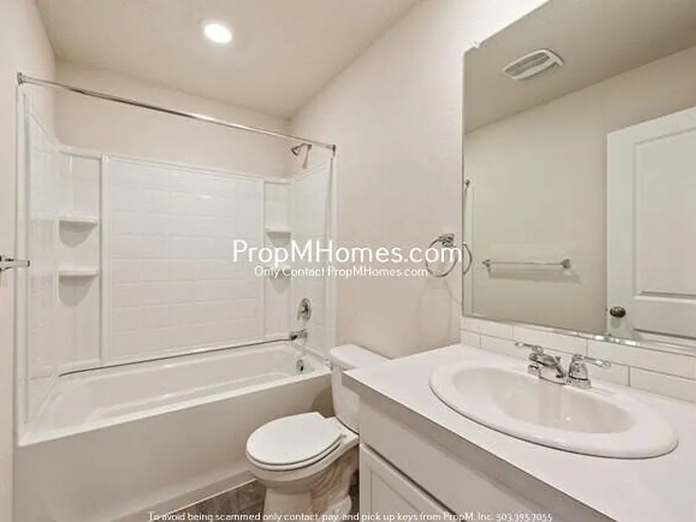 884 N 18th Ave — Photo 14