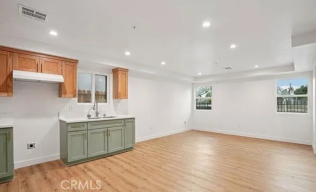 10422 1/2 Graham Ave — Photo 32