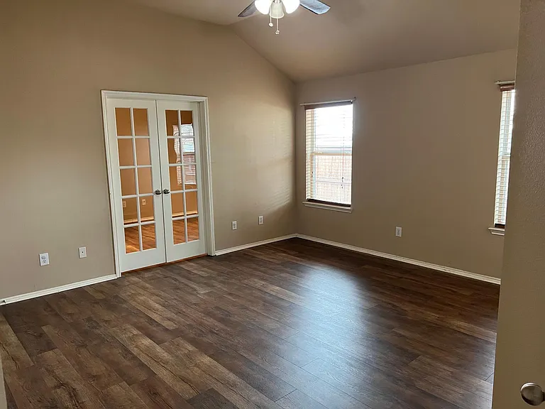 6300 Spring Ranch Dr — Photo 24