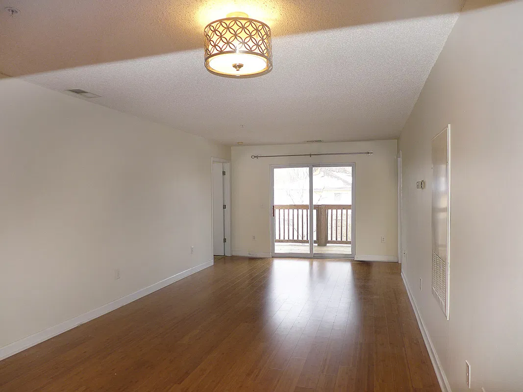4 bed, 1248 sqft, $1,995 — Photo 3