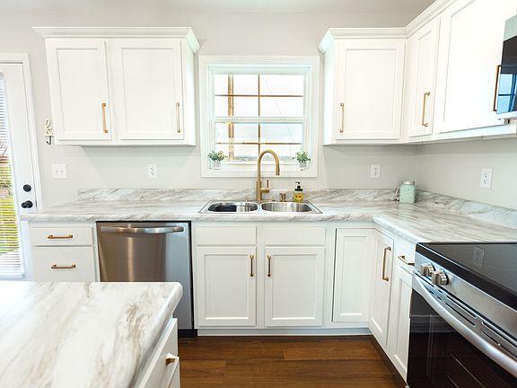 5th image of 411 Trina Ln