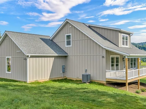 151 Ridgeside Drive, West Jefferson, NC 28694
