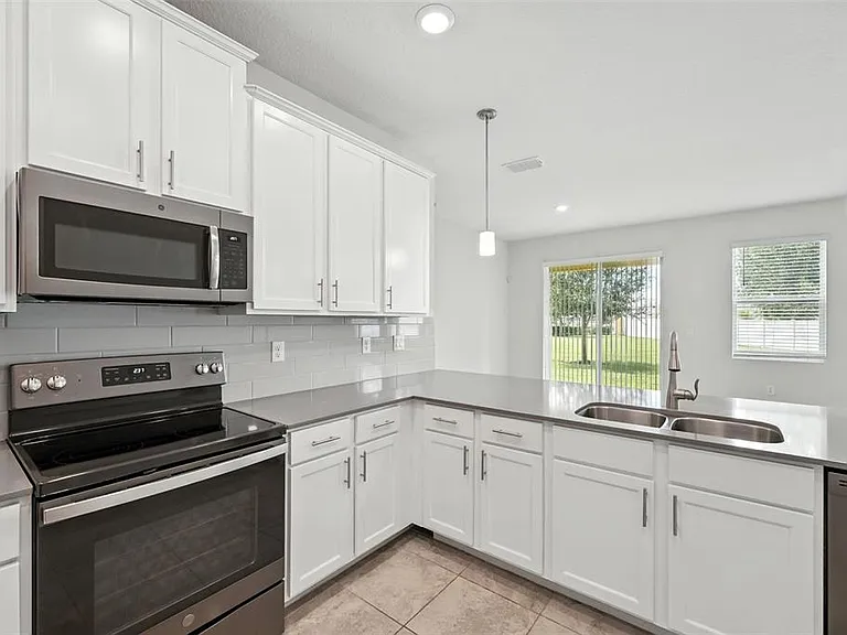 9944 Red Eagle Dr — Photo 17